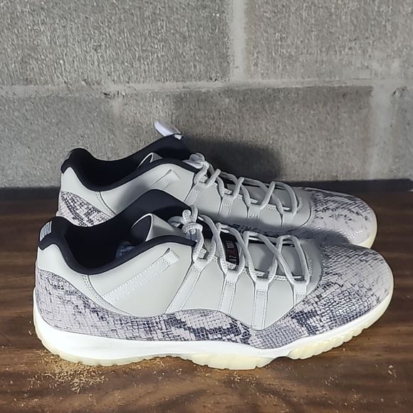 Nike Air Jordan 11 Retro Low SE Snakeskin Shoes DS With Box Missing Lid Size 18 main image 10